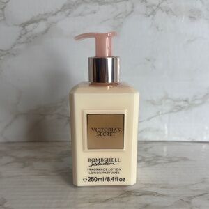 Victoria's Secret Bombshell Seduction Fragrance Lotion - Cream 8.4 fl oz